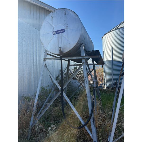 Approx. 500 Gallon Fuel Tank & Stand