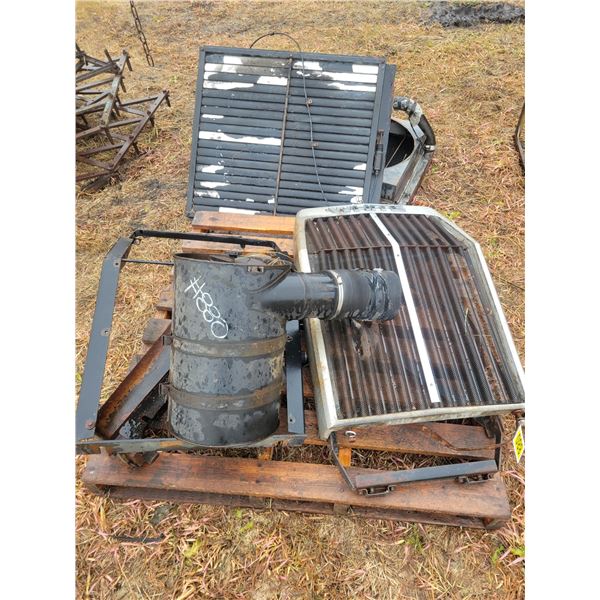 Qty of various white tractor parts