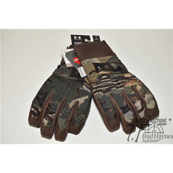 Pair of Under Armour Windstopper mens gloves, size L