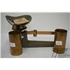 Image 1 : Vintage Fairbanks balance scale and two 1 pint brass cylinders