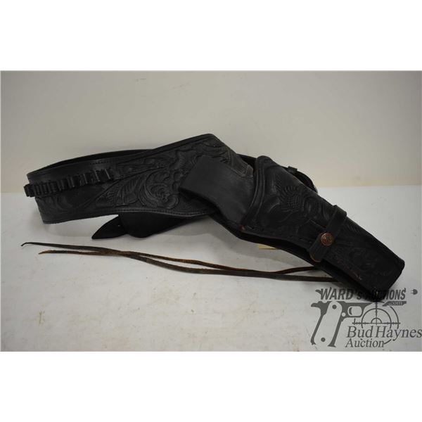Black Mexican made leather belt and RH holster for revolver, fits 32"-36" waist