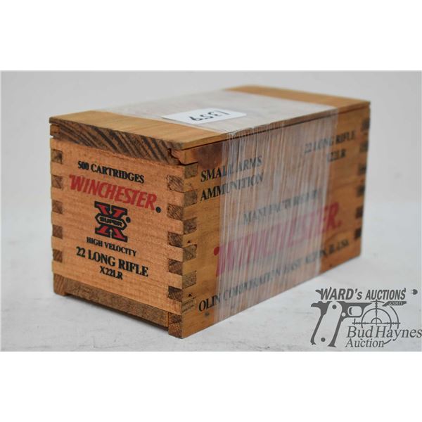 Collector wooden box w/ 500 count Winchester Super X .22 LR 40 gr lead lubaloy coated