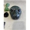 Image 2 : COLLECTION OF JADE PIECES