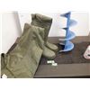 Image 2 : Ice fishing auger and hip waders size 11