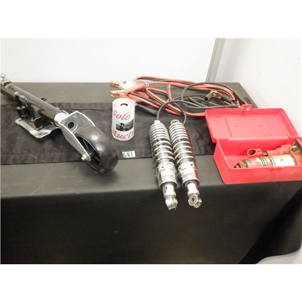 Lot of tools including shock absorbers