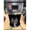 Image 1 : Cuisinart Grind & Brew Coffee Maker