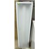 Image 1 : 48" 2 BULB FLUORESCENT