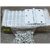 Image 1 : LOT OF 24, 3 1/2" HINGES WHITE