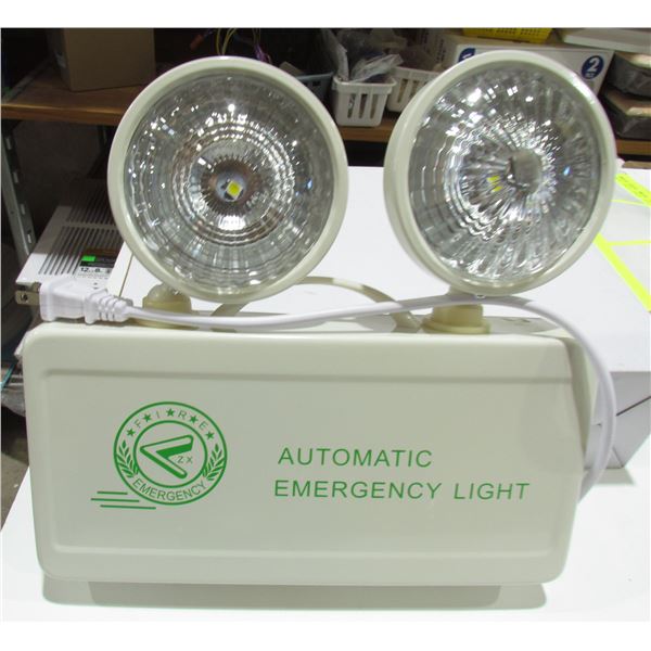 AUTOMATIC EMERGENCY LIGHT