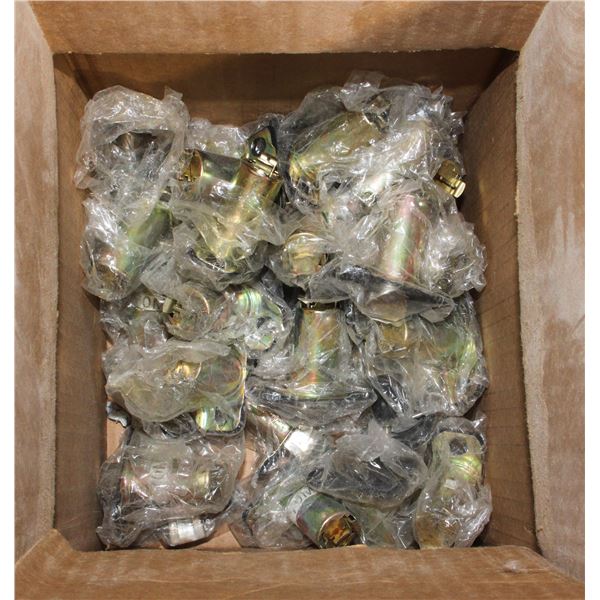 BOX OF BRINKS 2-3/4" PLAIN LATCHES