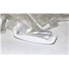 Image 2 : TRAY OF OFFSET CABINET PULLS WHITE 96MM