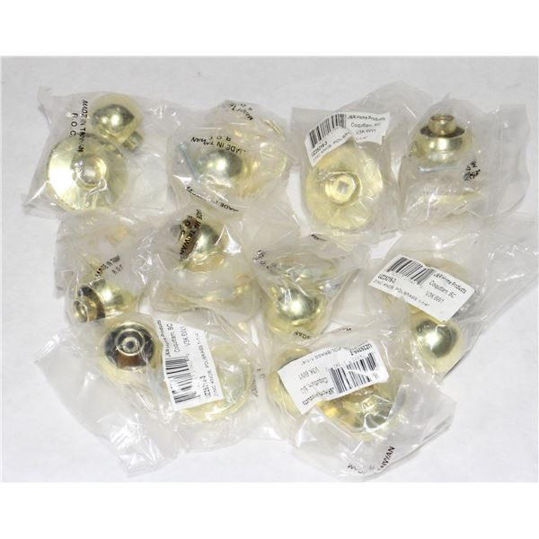 TRAY OF BRASS FINISH ZINC CABINET KNOBS 1-1/4"