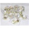 Image 1 : TRAY OF POLISHED BRASS FINISH 1-1/4" CABINET KNOBS