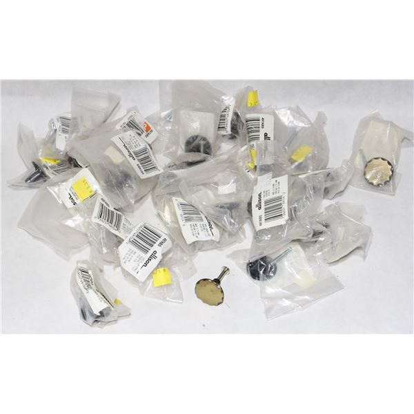 TRAY OF BRASS FINISH CABINET KNOBS MODEL 497ABS
