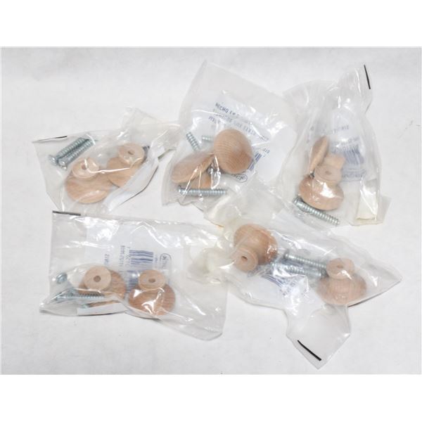 BAG OF WOOD CABINET KNOBS