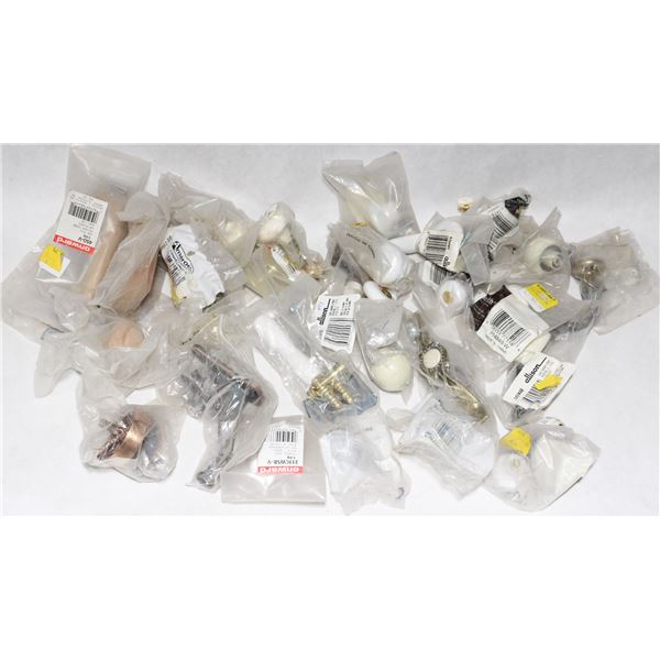 MIXED LOT OF HARDWARE ITEMS INCLUDING CABINET KNOB