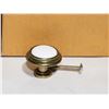 Image 2 : BOX OF ANTIQUE BRASS AND WHITE FINISH CABINET KNOBS