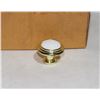 Image 2 : BOX OF BRASS AND WHITE FINISH CABINET KNOBS