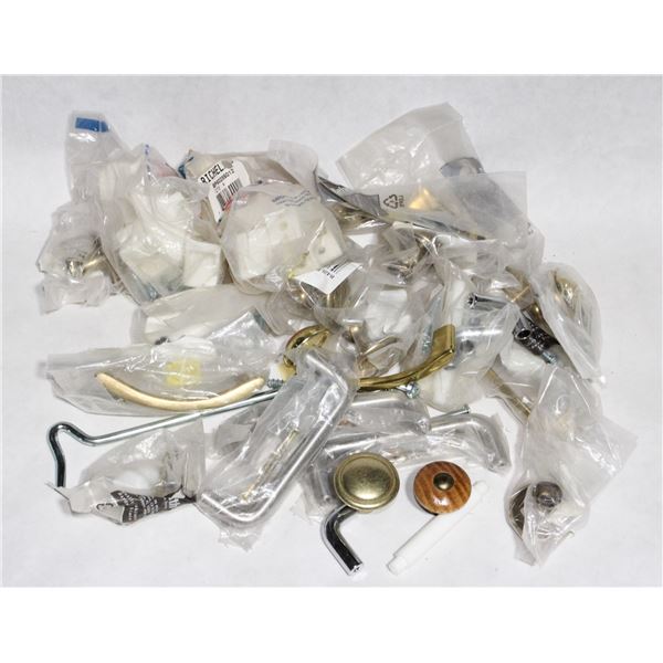 TRAY OF MIXED HARDWARE ITEMS, MOSTLY CABINET KNOBS
