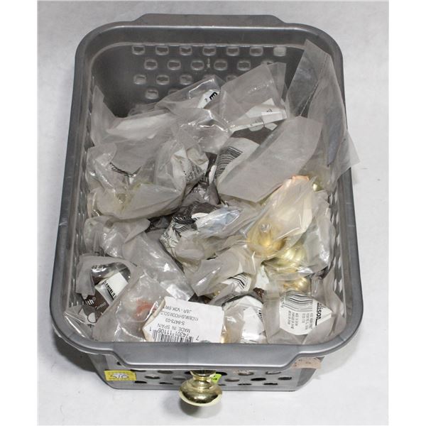 TRAY OF GOLD FINISH CABINET KNOBS