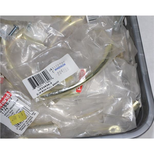 TRAY OF GOLD FINISH CABINET PULLS