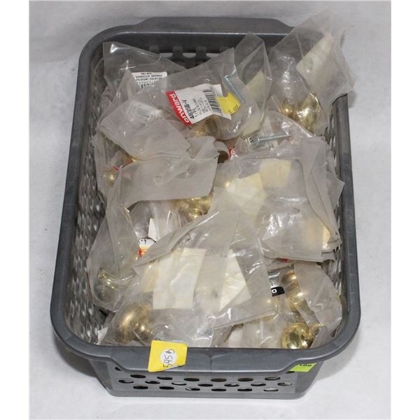 TRAY OF GOLD FINISH CABINET KNOBS