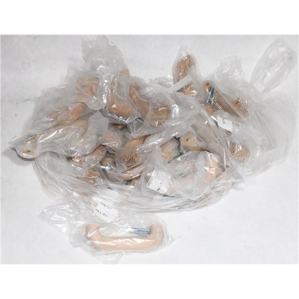 TRAY OF WOOD CABINET PULLS