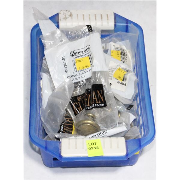 TRAY OF BRASS FINISH CABINET KNOBS