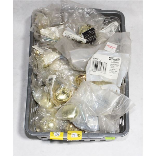 TRAY OF GOLD FINISH CABINET KNOBS