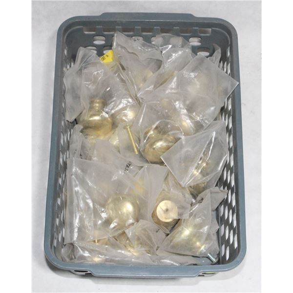 TRAY OF GOLD FINISH CABINET KNOBS