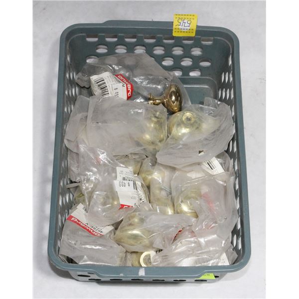 TRAY OF GOLD FINISH CABINET KNOBS