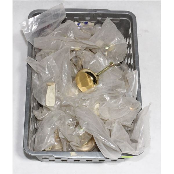 TRAY OF GOLD FINISH CABINET KNOBS