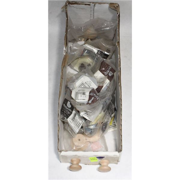 TRAY OF WOOD CABINET KNOBS