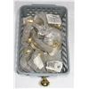 Image 1 : TRAY OF BRASS FINISH CABINET KNOBS