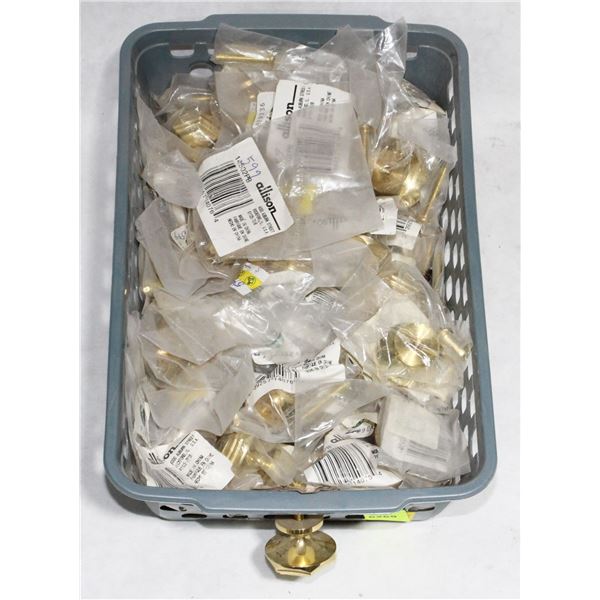 TRAY OF GOLD FINISH CABINET KNOBS