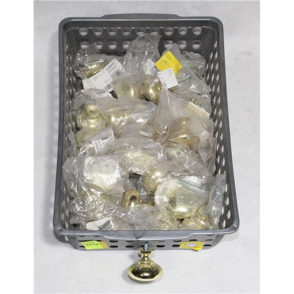 TRAY OF GOLD FINISH CABINET KNOBS
