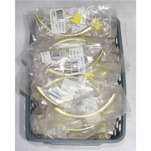 TRAY OF GOLD FINISH CABINET PULLS