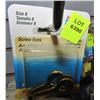 Image 1 : LOT OF SCREW EYES