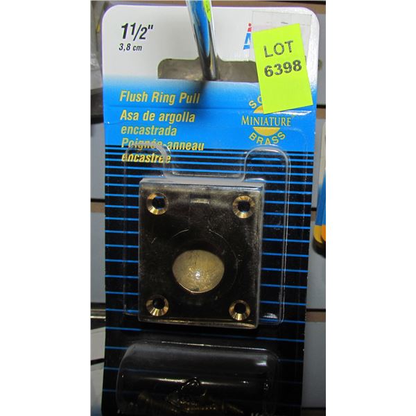 LOT OF FLUSH RING PULLS