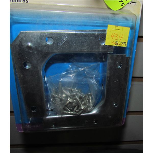 LOT OF CORNER BRACES