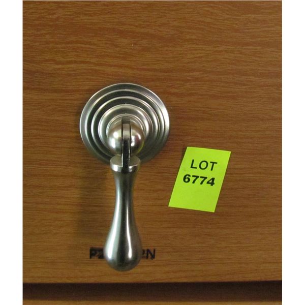 SATIN CHROME PENDANT KNOBS