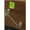 Image 1 : CLEAR ACRYLIC PULLS