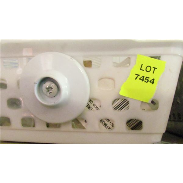 ROUND WHITE BACK PLATES