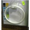 Image 1 : WHITE TOWEL RING