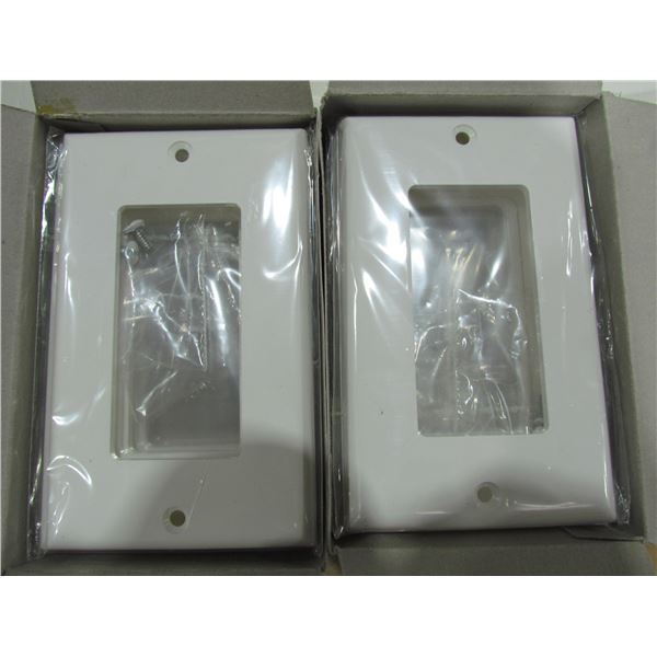 2 BOXES OF 10 EACH SINGLE DECORA PLATES