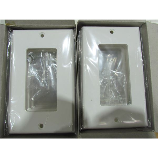 2 BOXES OF 10 EACH SINGLE DECORA PLATES