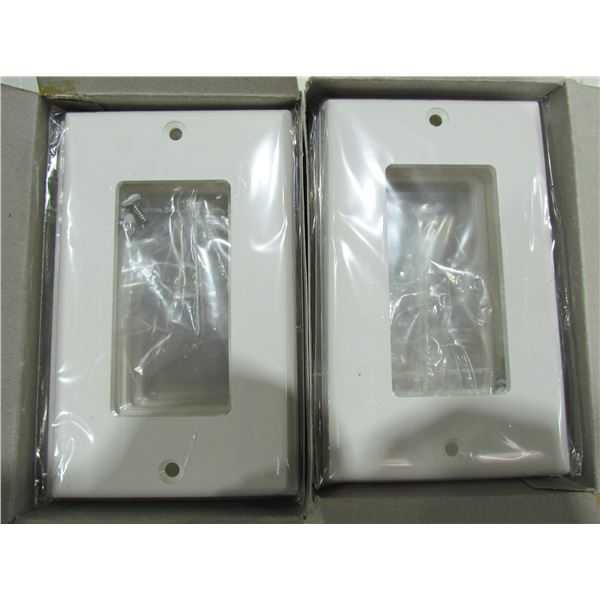 2 BOXES OF 10 EACH SINGLE DECORA PLATES