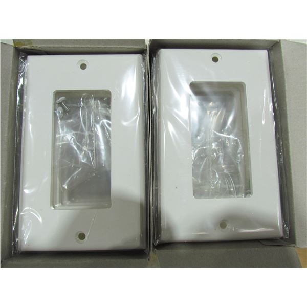 2 BOXES OF 10 EACH SINGLE DECORA PLATES