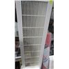 Image 1 : 8  8'X26' PLASTIC WALL GRILLES