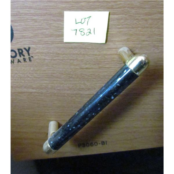 3" BLACK SPECKLED PULL WITH BRASS ENDS